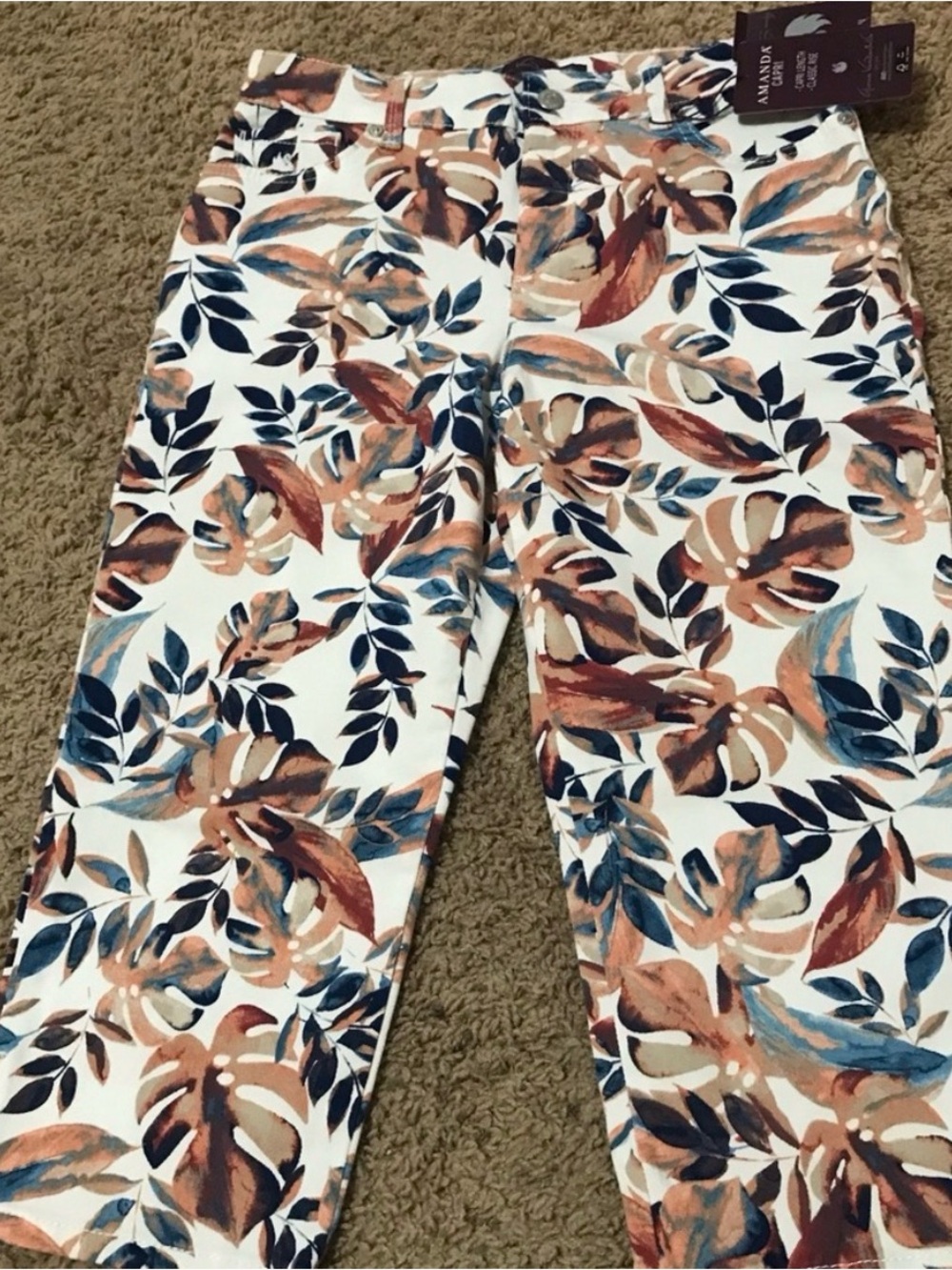 White capri Jeans with Blue and Brown Tropical Print, new, size 6petite